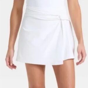 Classic extra large golf tennis skirt
All in motion, classic white